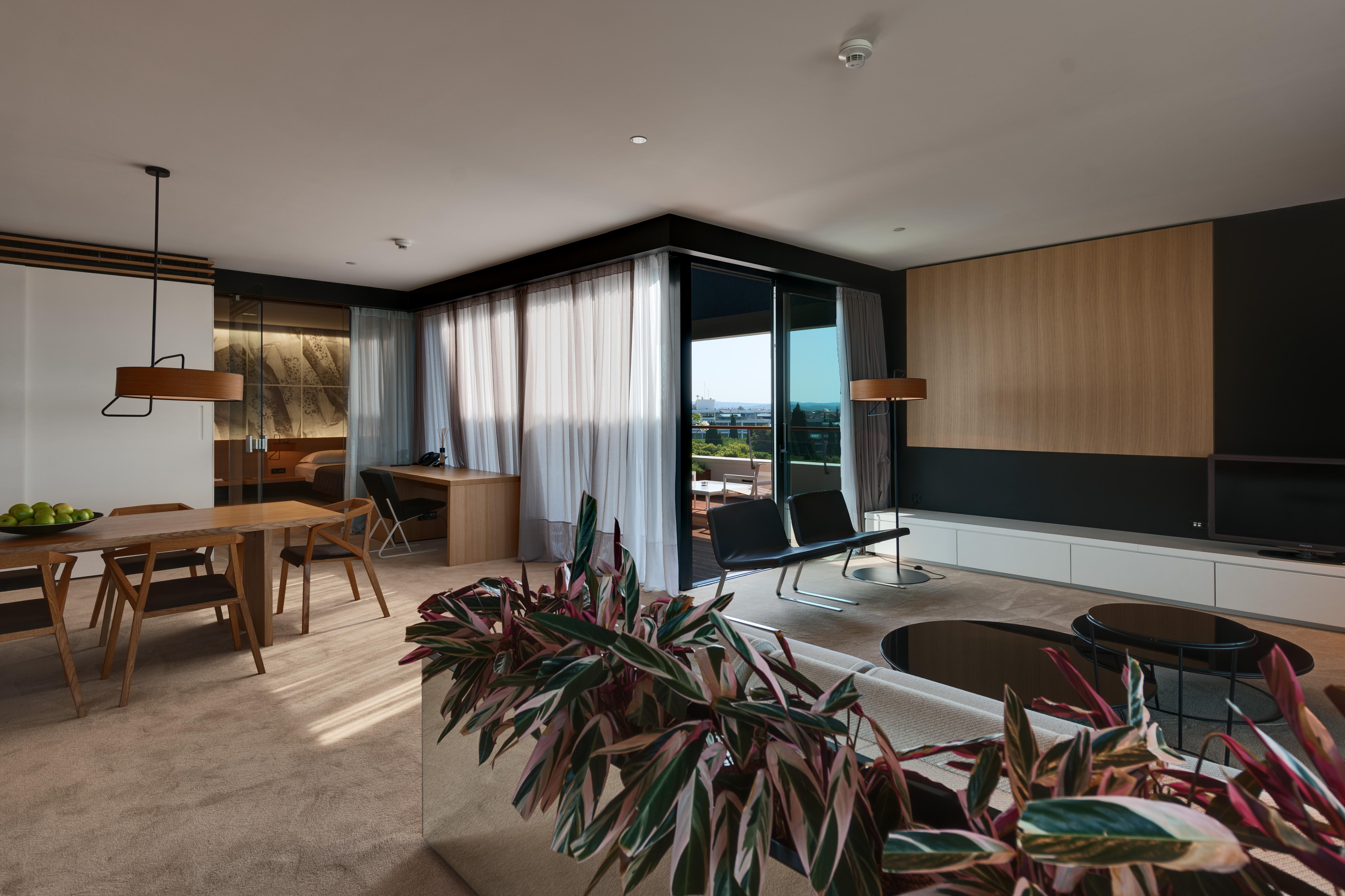 ホテル ローン ロヴィニ エクステリア 写真 Interior of a typical apartment