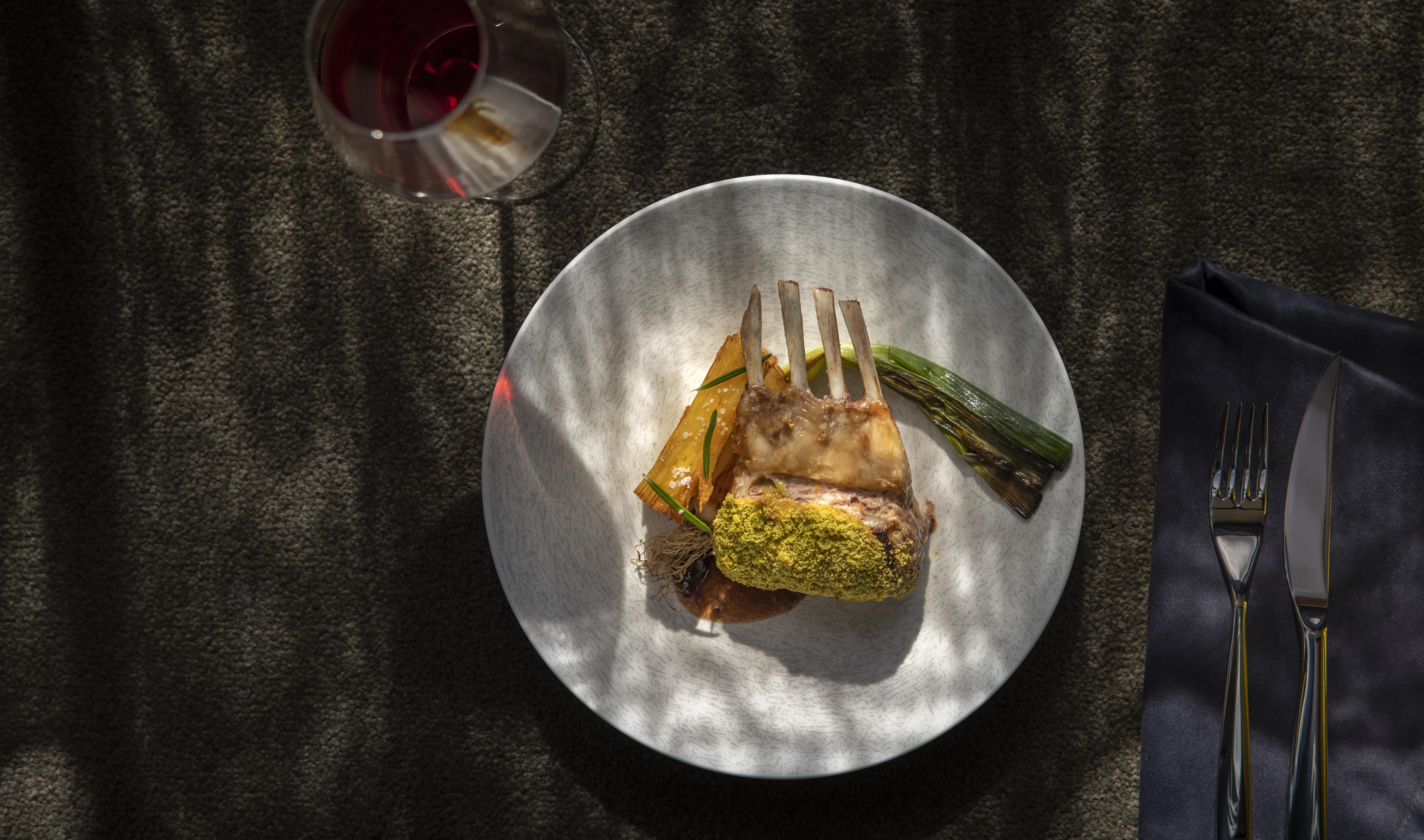 ホテル ローン ロヴィニ エクステリア 写真 Rack of lamb