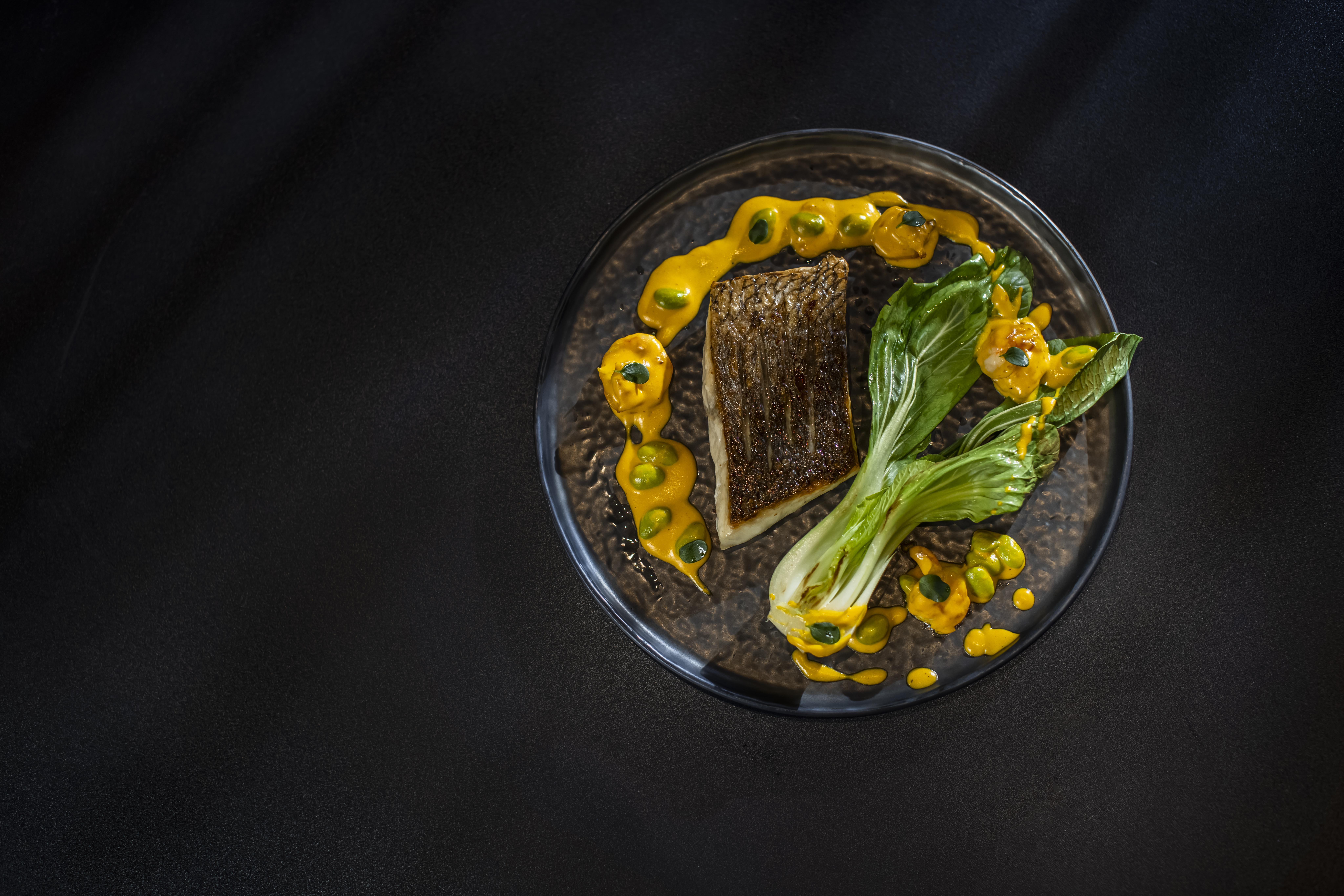 ホテル ローン ロヴィニ エクステリア 写真 A dish at the restaurant